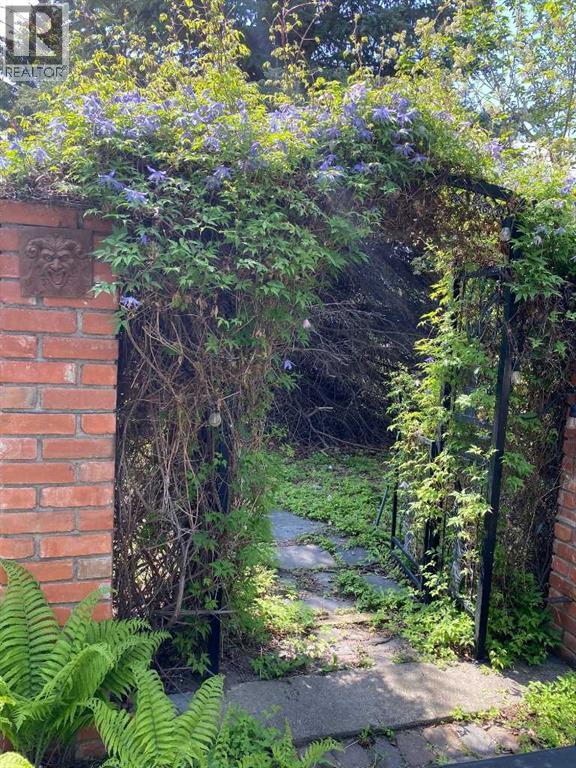 2704 48 Avenue Nw, Calgary, Alberta  T2L 1C3 - Photo 4 - A2292210