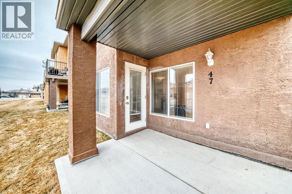 47 Royal Crest Court NW, Calgary, Alberta  T3G 5W3 - Photo 45 - A2295080