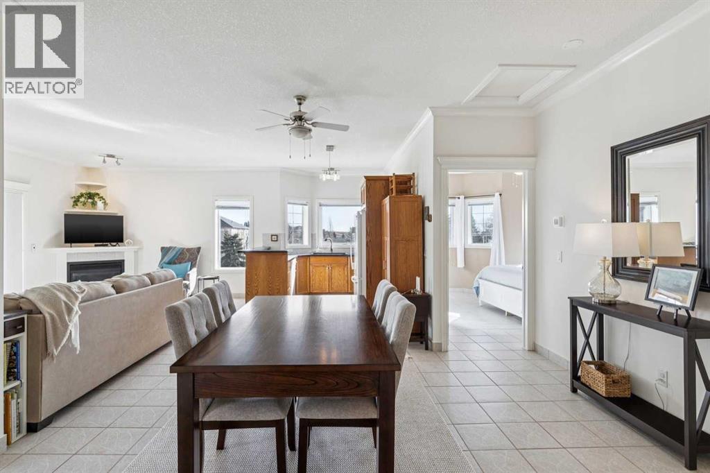 301, 7 Lineham Avenue, Okotoks, Alberta  T1S 1Z2 - Photo 2 - A2296006