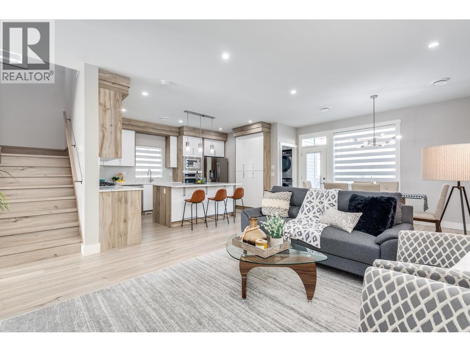 3427 Victoria Drive, Coquitlam, British Columbia  V3B 2V5 - Photo 9 - R3103519