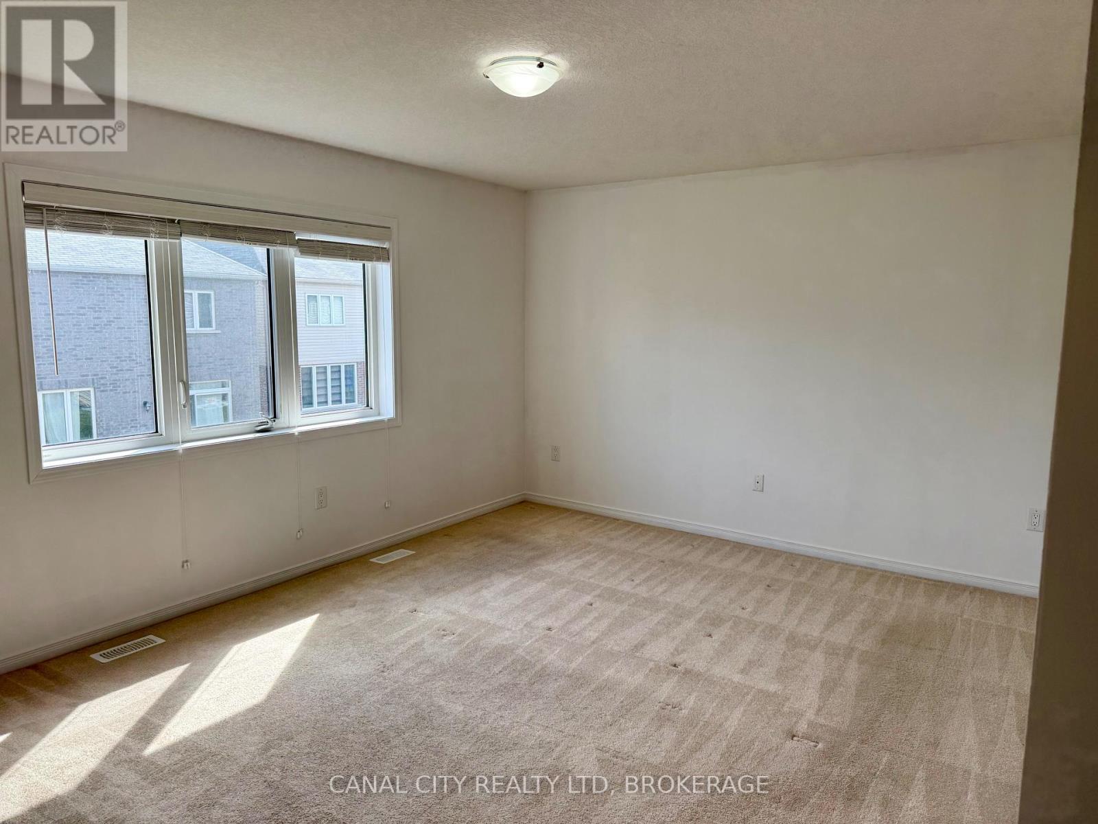 51 Esther Crescent, Thorold, Ontario  L3B 0G3 - Photo 14 - X12920502