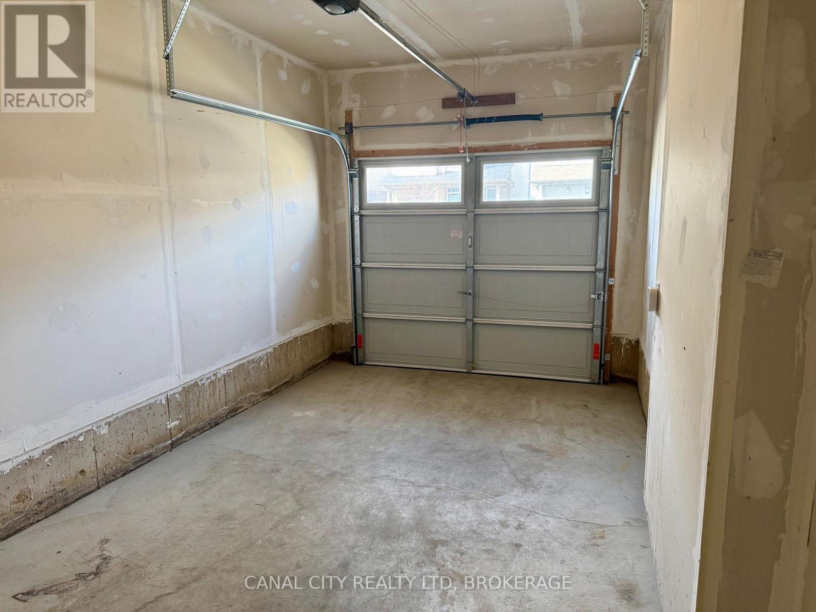 51 Esther Crescent, Thorold, Ontario  L3B 0G3 - Photo 26 - X12920502