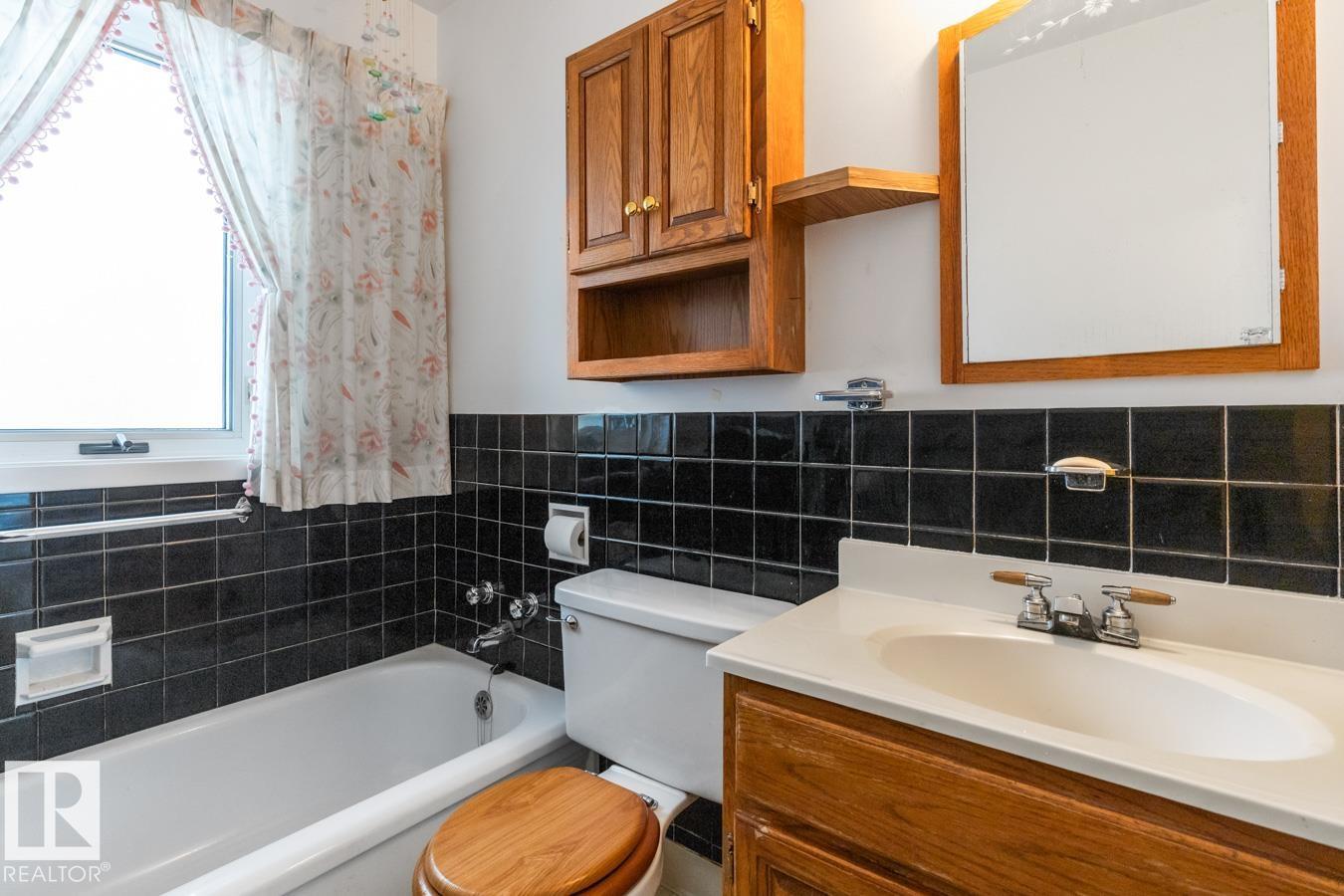 9280 77 St Nw, Edmonton, Alberta  T6C 2M1 - Photo 21 - E4478986