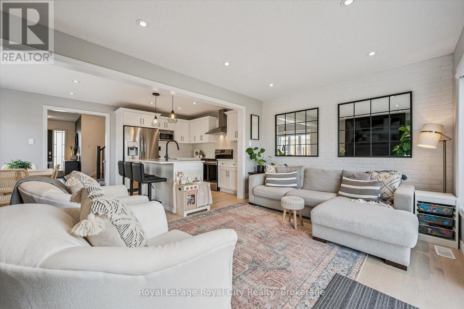 82 John Brabson Crescent, Guelph, Ontario  N1G 0G7 - Photo 10 - X12920426