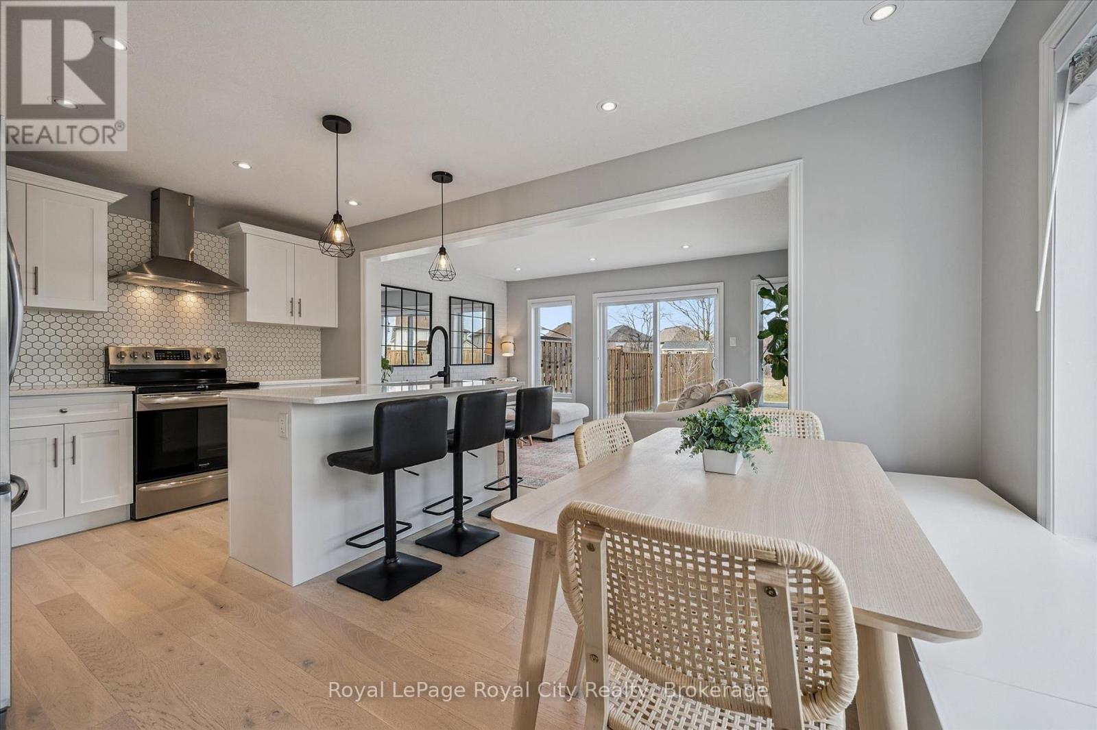 82 John Brabson Crescent, Guelph, Ontario  N1G 0G7 - Photo 3 - X12920426