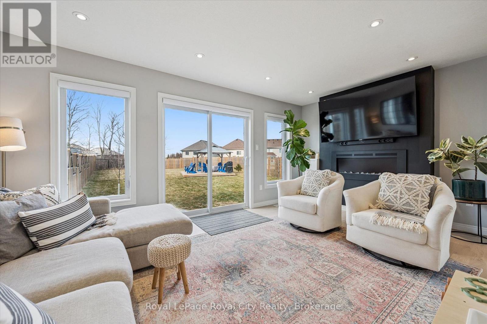 82 John Brabson Crescent, Guelph, Ontario  N1G 0G7 - Photo 8 - X12920426