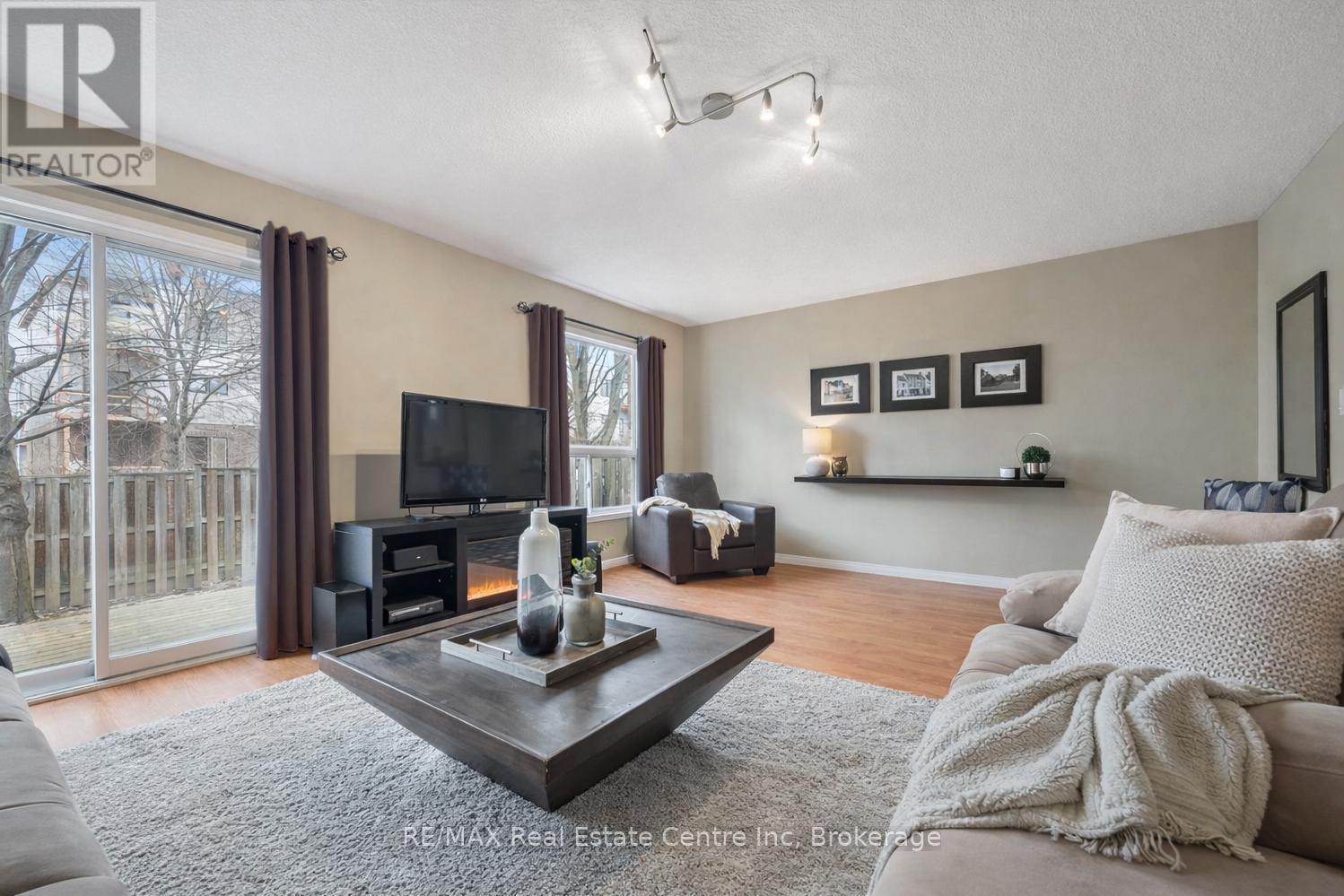 38 - 210 Dawn Avenue, Guelph, Ontario  N1G 5L5 - Photo 6 - X12920498