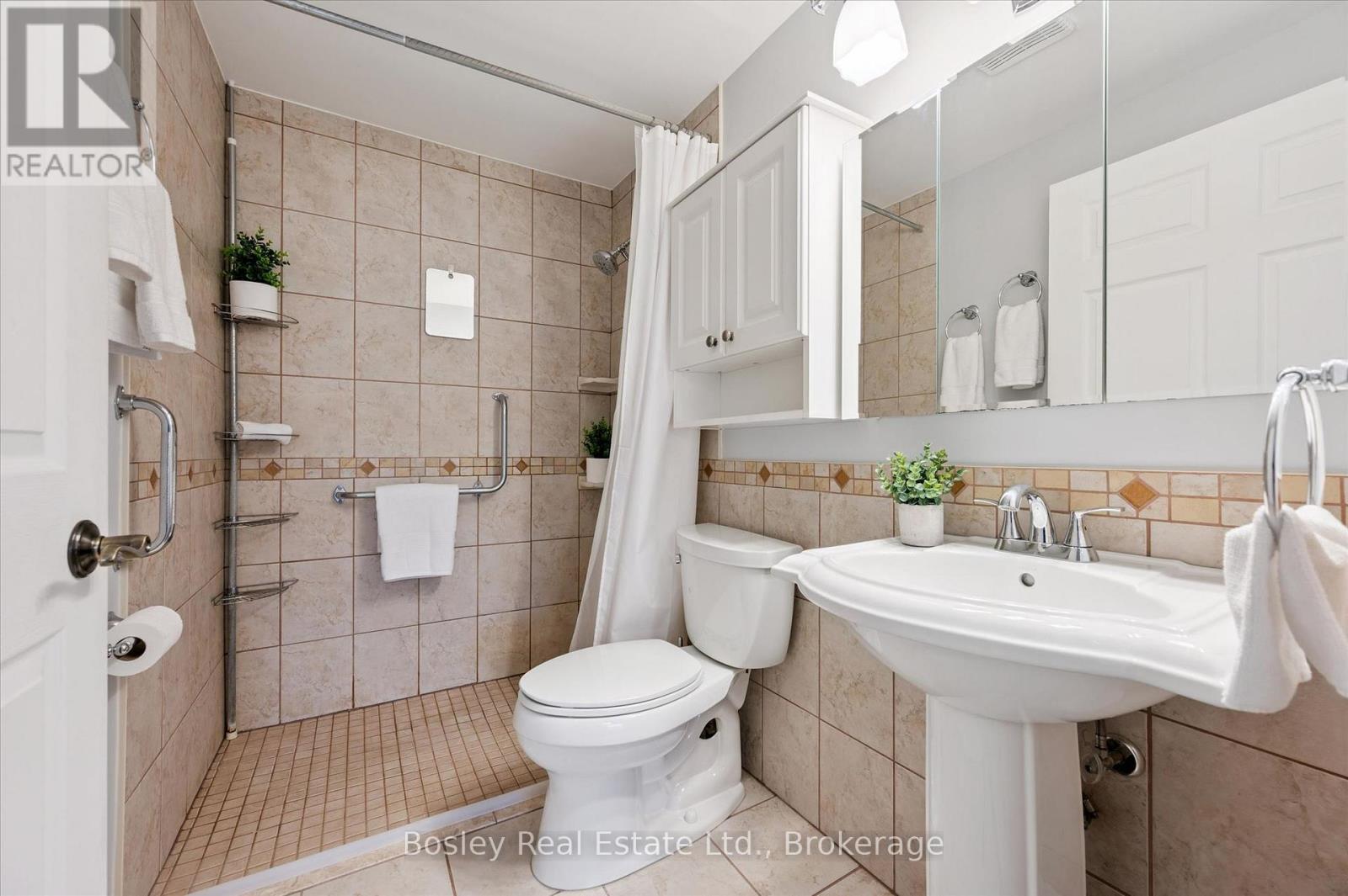815 - 55 Green Valley Drive, Kitchener, Ontario  N2P 1Z6 - Photo 7 - X12920500