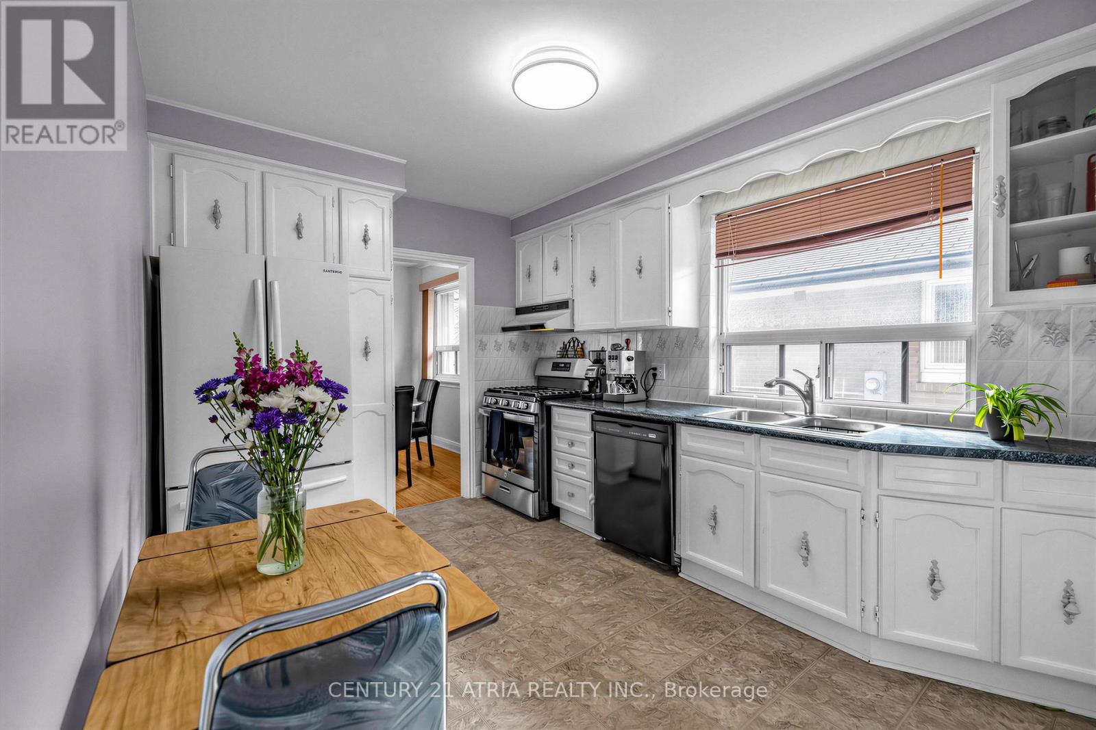 7 Rockport Crescent, Richmond Hill, Ontario  L4C 2L5 - Photo 10 - N12912074