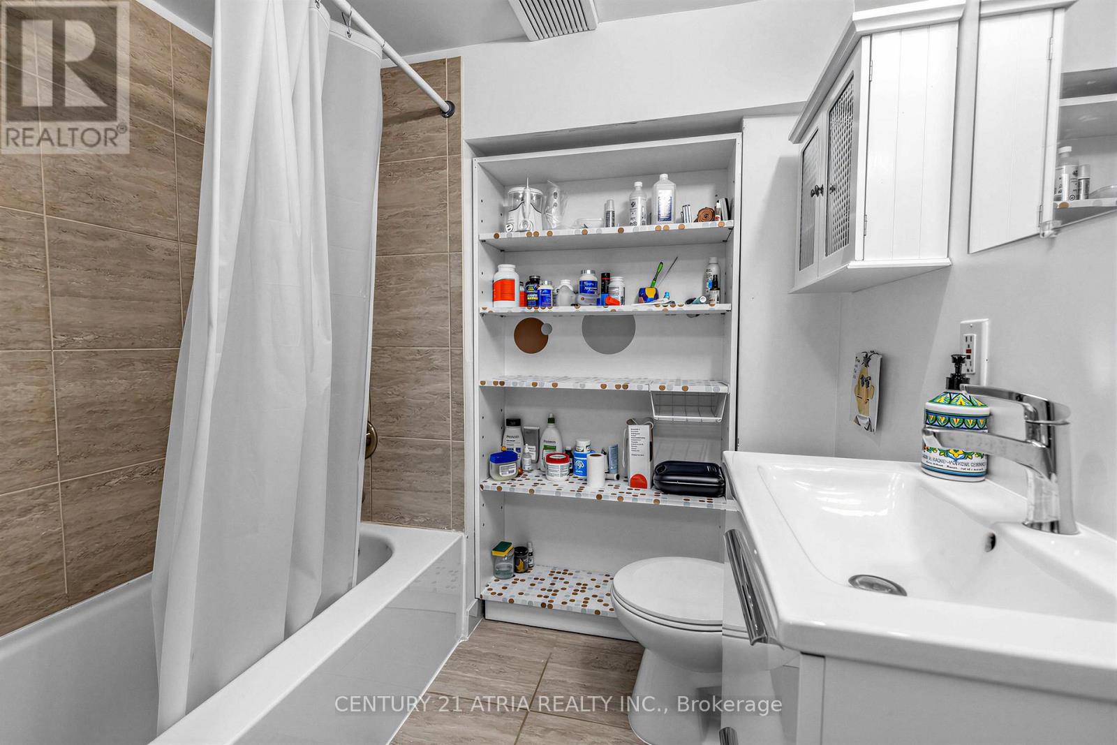 7 Rockport Crescent, Richmond Hill, Ontario  L4C 2L5 - Photo 24 - N12912074