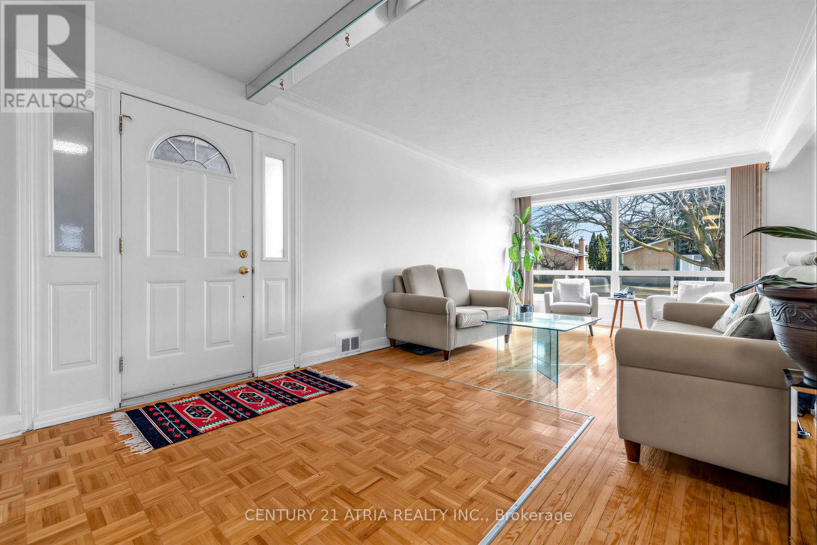 7 Rockport Crescent, Richmond Hill, Ontario  L4C 2L5 - Photo 5 - N12912074