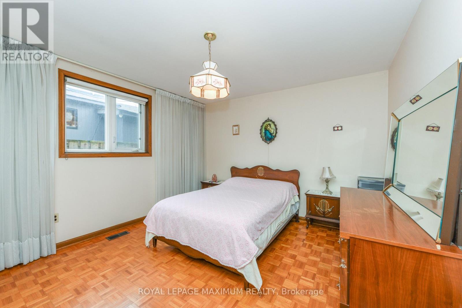 78 Roxaline Street, Toronto, Ontario  M9P 2Z2 - Photo 17 - W12913394