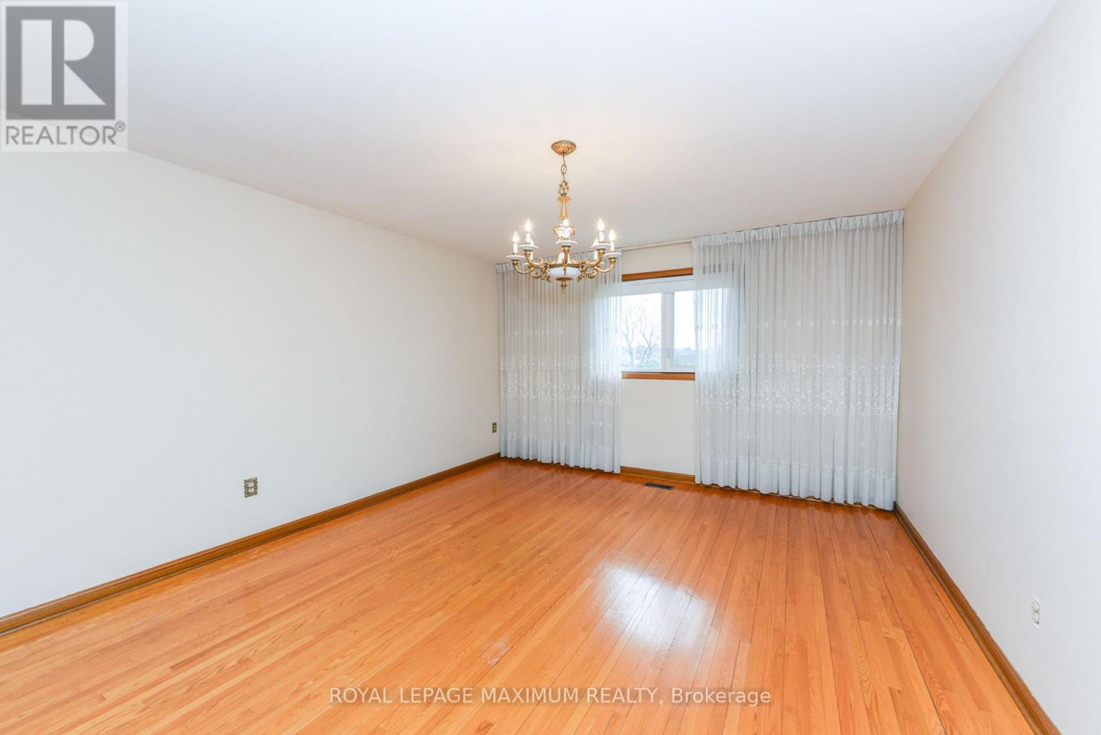 78 Roxaline Street, Toronto, Ontario  M9P 2Z2 - Photo 12 - W12913394