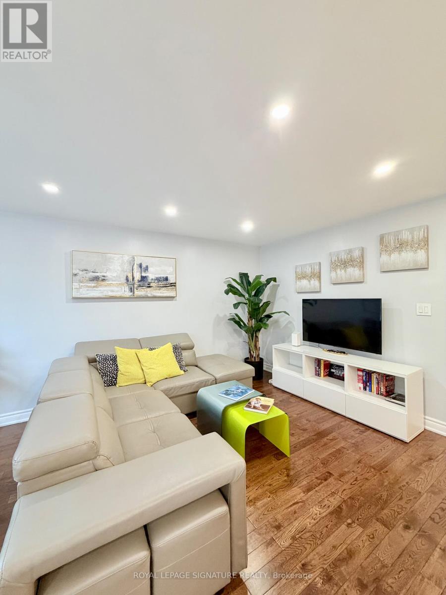 67 South Kingsway, Toronto, Ontario  M6S 3T4 - Photo 17 - W12920294