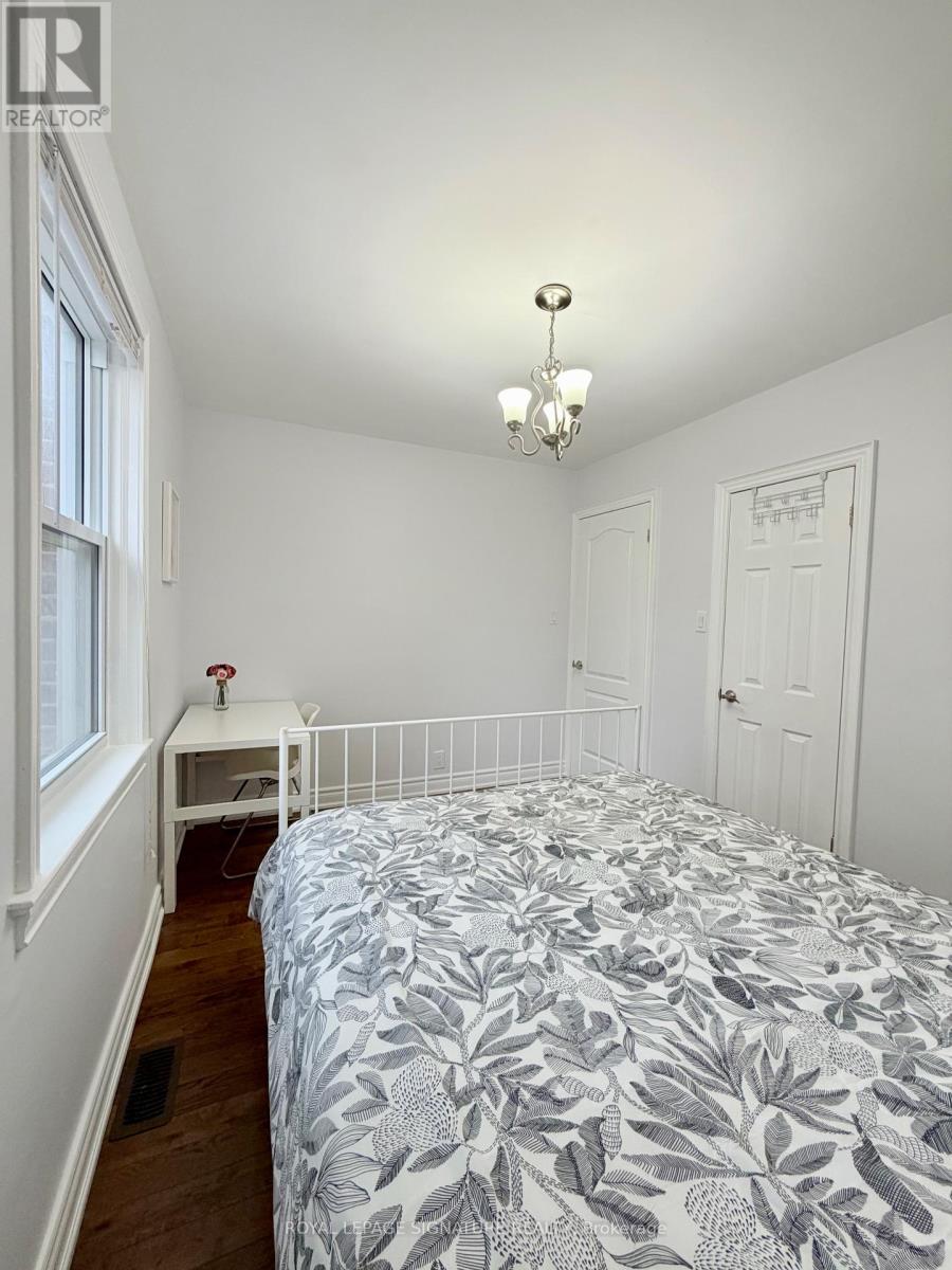 67 South Kingsway, Toronto, Ontario  M6S 3T4 - Photo 28 - W12920294