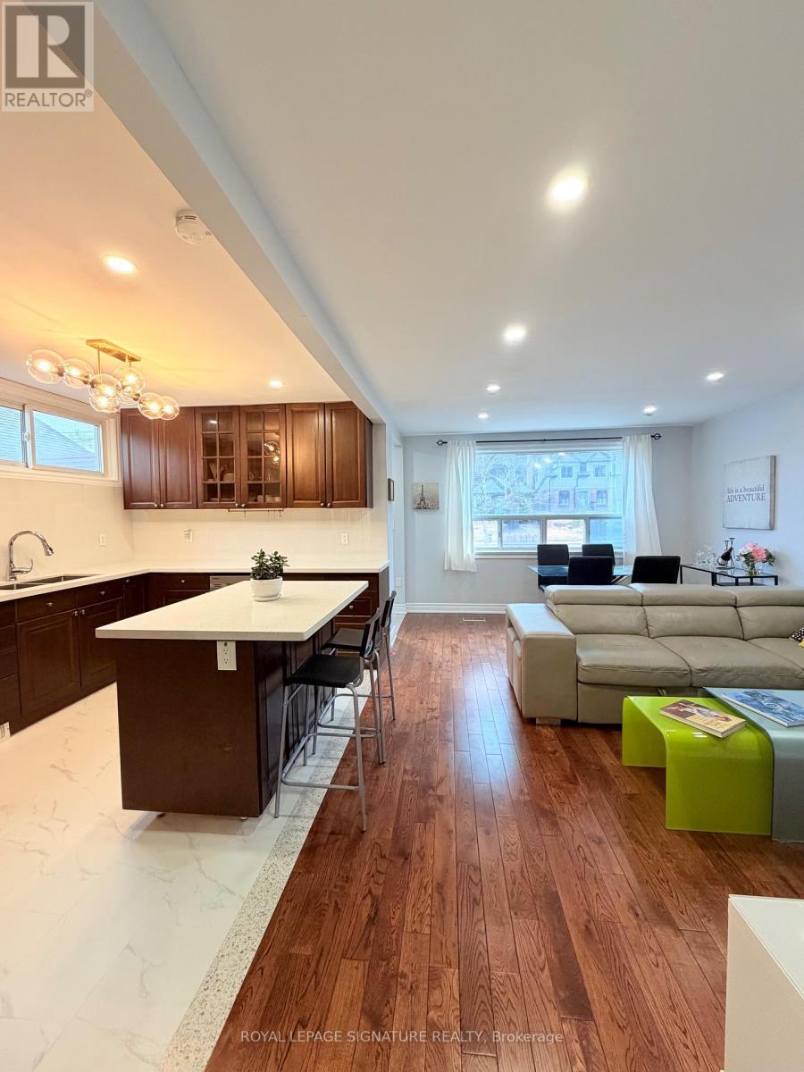 67 South Kingsway, Toronto, Ontario  M6S 3T4 - Photo 10 - W12920294