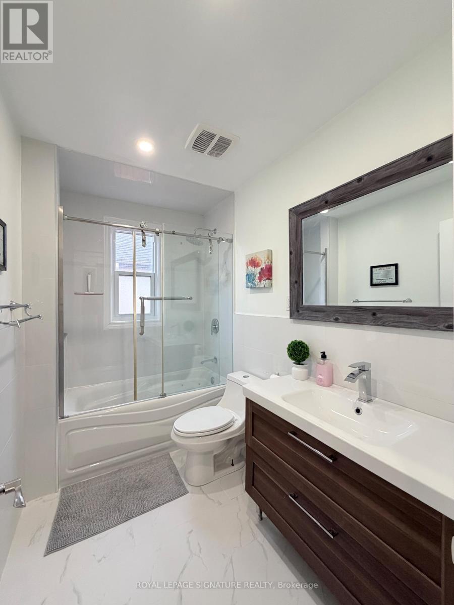 67 South Kingsway, Toronto, Ontario  M6S 3T4 - Photo 29 - W12920294