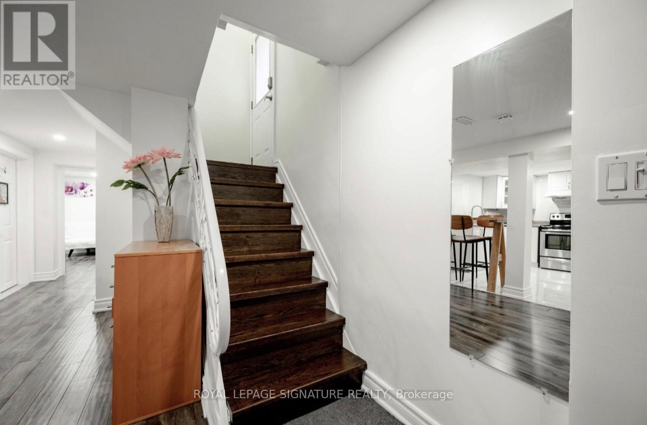 67 South Kingsway, Toronto, Ontario  M6S 3T4 - Photo 38 - W12920294