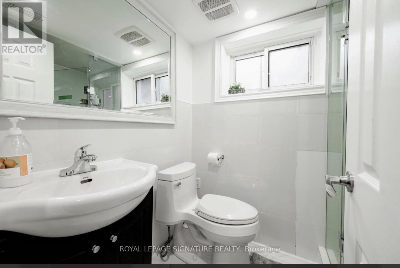 67 South Kingsway, Toronto, Ontario  M6S 3T4 - Photo 47 - W12920294