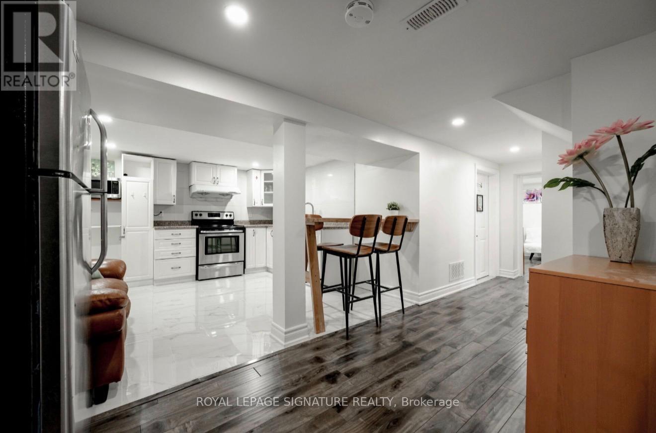 67 South Kingsway, Toronto, Ontario  M6S 3T4 - Photo 39 - W12920294