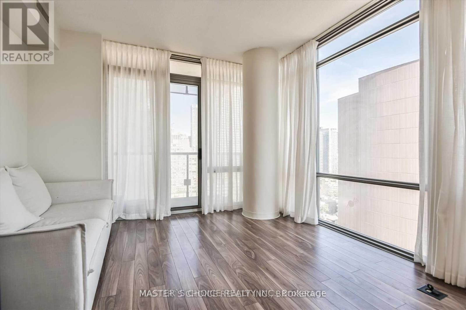 2408 - 38 Grenville Street, Toronto, Ontario  M4Y 1A5 - Photo 10 - C12920406