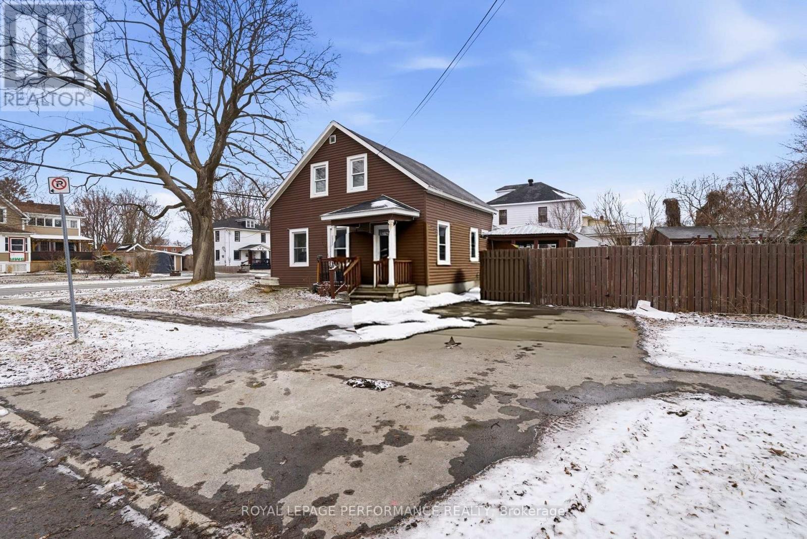 441 ADOLPHUS STREET, Cornwall, Ontario