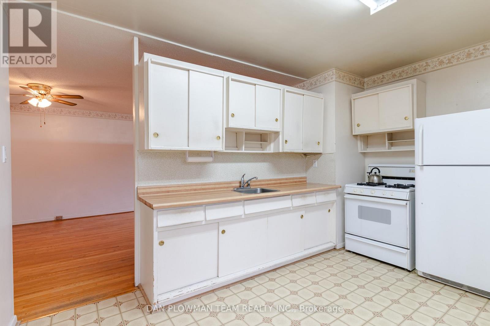 313 Dovedale Drive, Whitby, Ontario  L1N 1Z8 - Photo 10 - E12920514