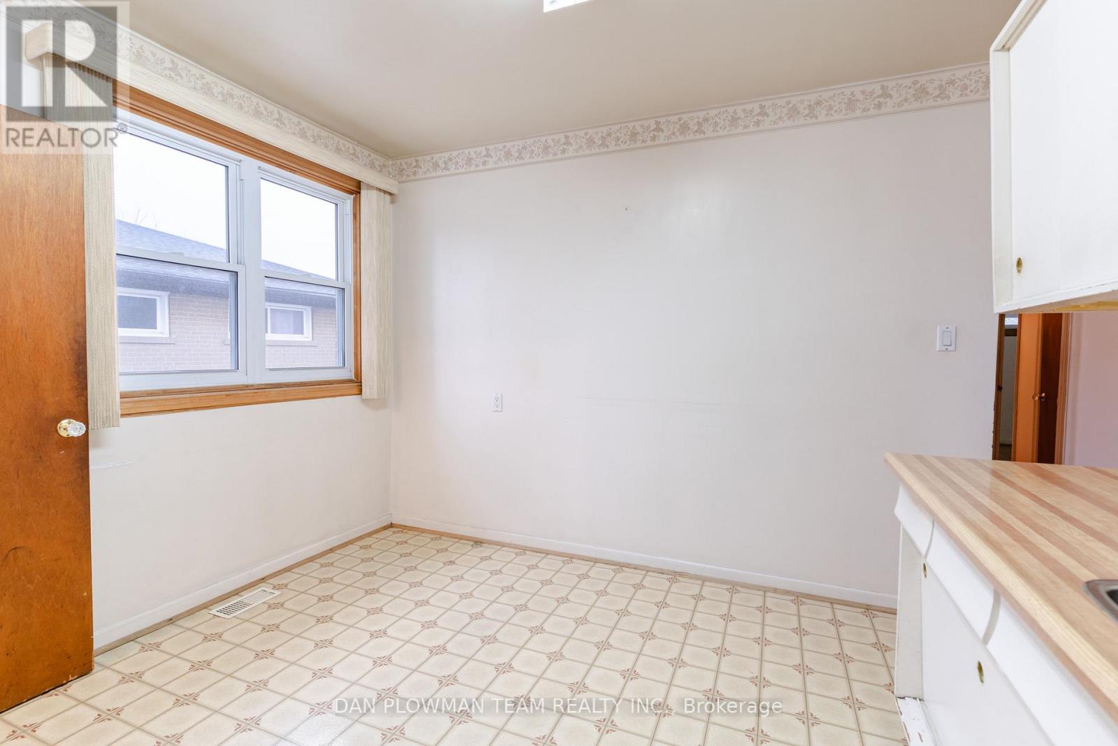 313 Dovedale Drive, Whitby, Ontario  L1N 1Z8 - Photo 13 - E12920514