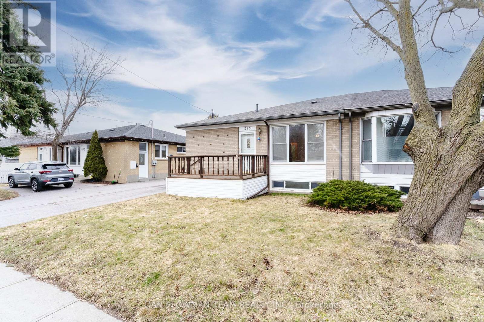 313 Dovedale Drive, Whitby, Ontario  L1N 1Z8 - Photo 3 - E12920514