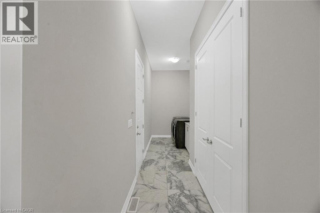 34 Carnegie Drive, Oakville, Ontario  L6H 0V8 - Photo 7 - 40814850