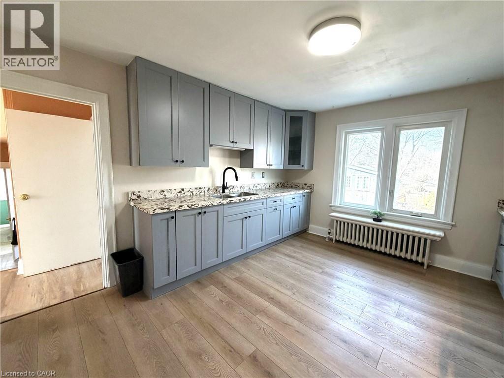 218 Weber Street E, Kitchener, Ontario  N2H 1E8 - Photo 6 - 40814810