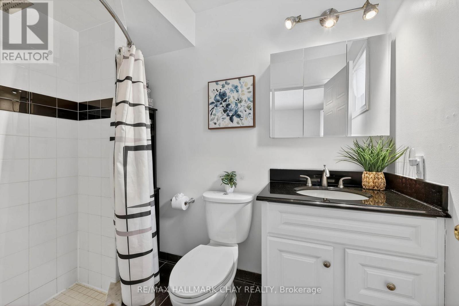 26 Stonehill Boulevard, East Gwillimbury, Ontario  L9N 1E3 - Photo 17 - N12920416