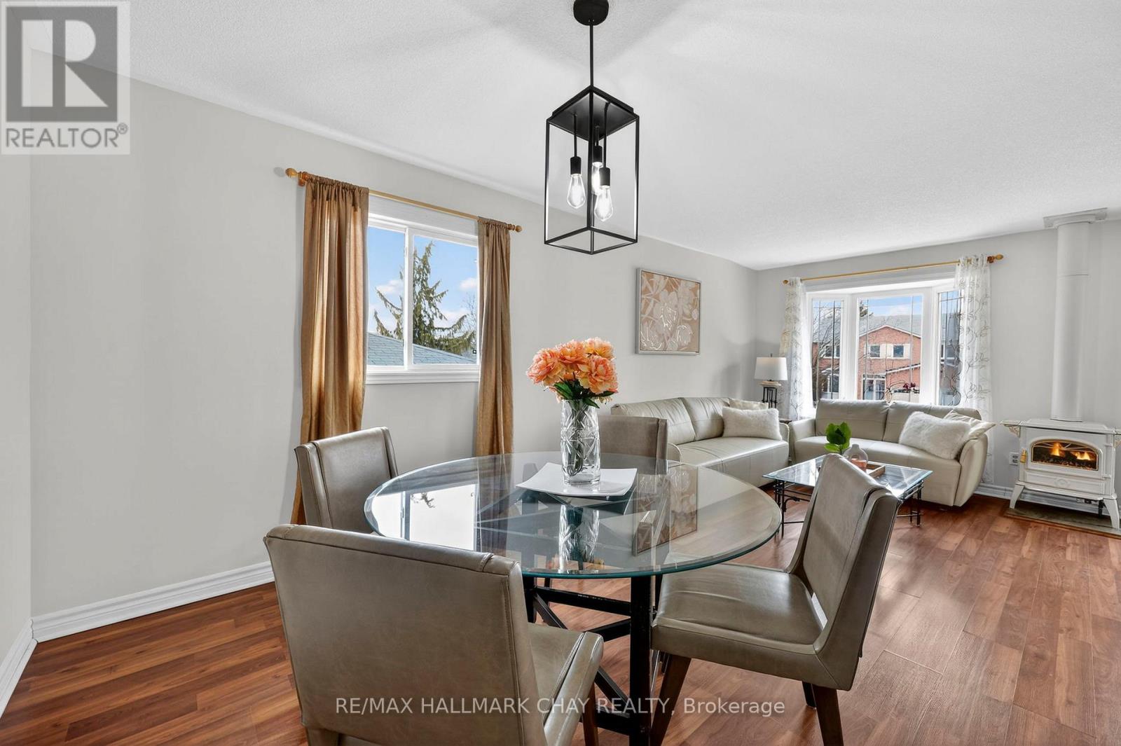 26 Stonehill Boulevard, East Gwillimbury, Ontario  L9N 1E3 - Photo 8 - N12920416