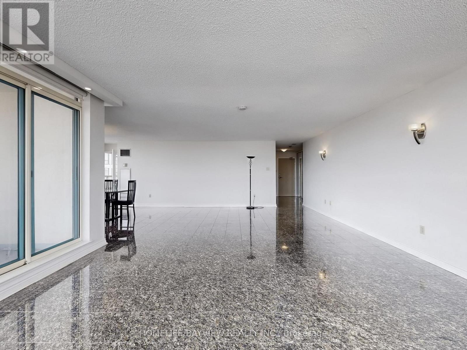 1004 - 1 Clark Avenue W, Vaughan, Ontario  L4J 7Y6 - Photo 12 - N12920512