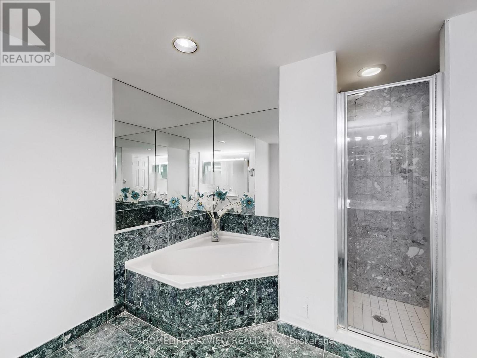 1004 - 1 Clark Avenue W, Vaughan, Ontario  L4J 7Y6 - Photo 31 - N12920512