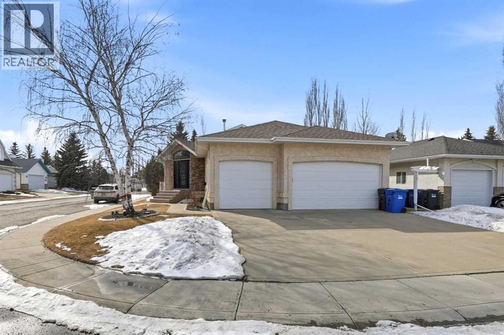 4 Drever Close, Red Deer, Alberta  T4R 2N6 - Photo 2 - A2293786