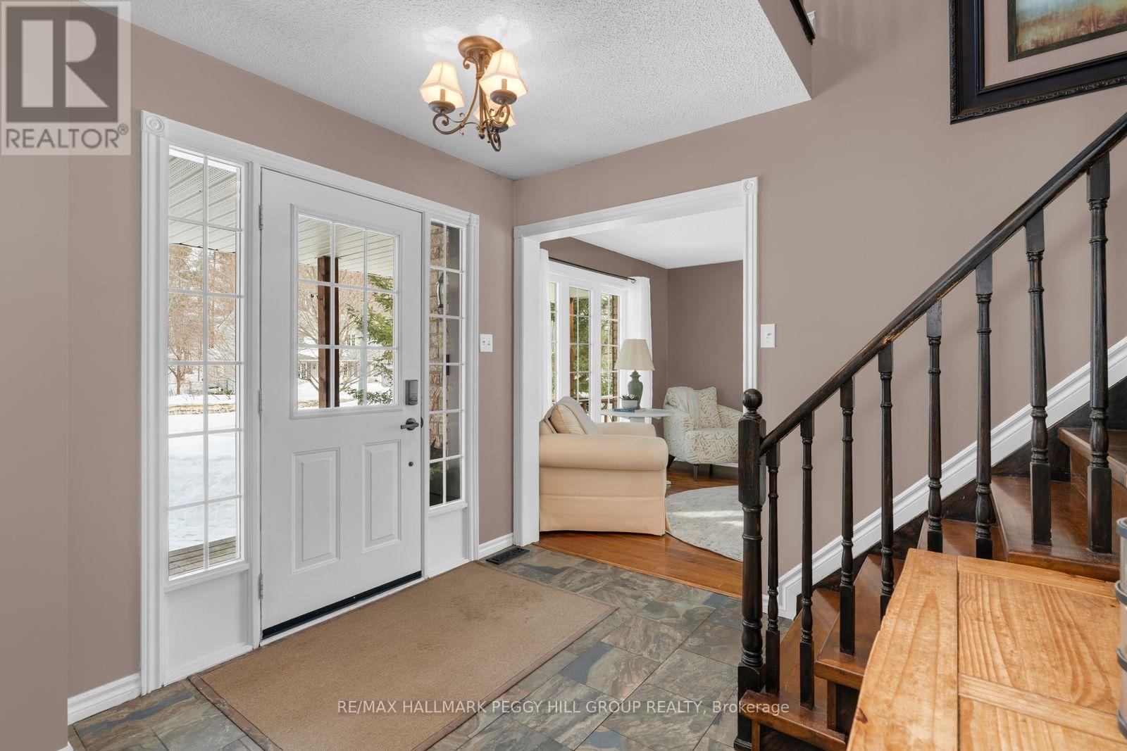 5 Campbell Court, Springwater, Ontario  L0L 1V0 - Photo 3 - S12920440