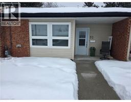 52 GATES Lane, Hamilton, Ontario