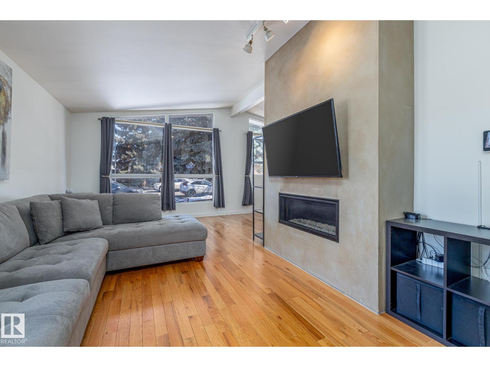 6511 103 Av Nw, Edmonton, Alberta  T6A 0T7 - Photo 3 - E4478989