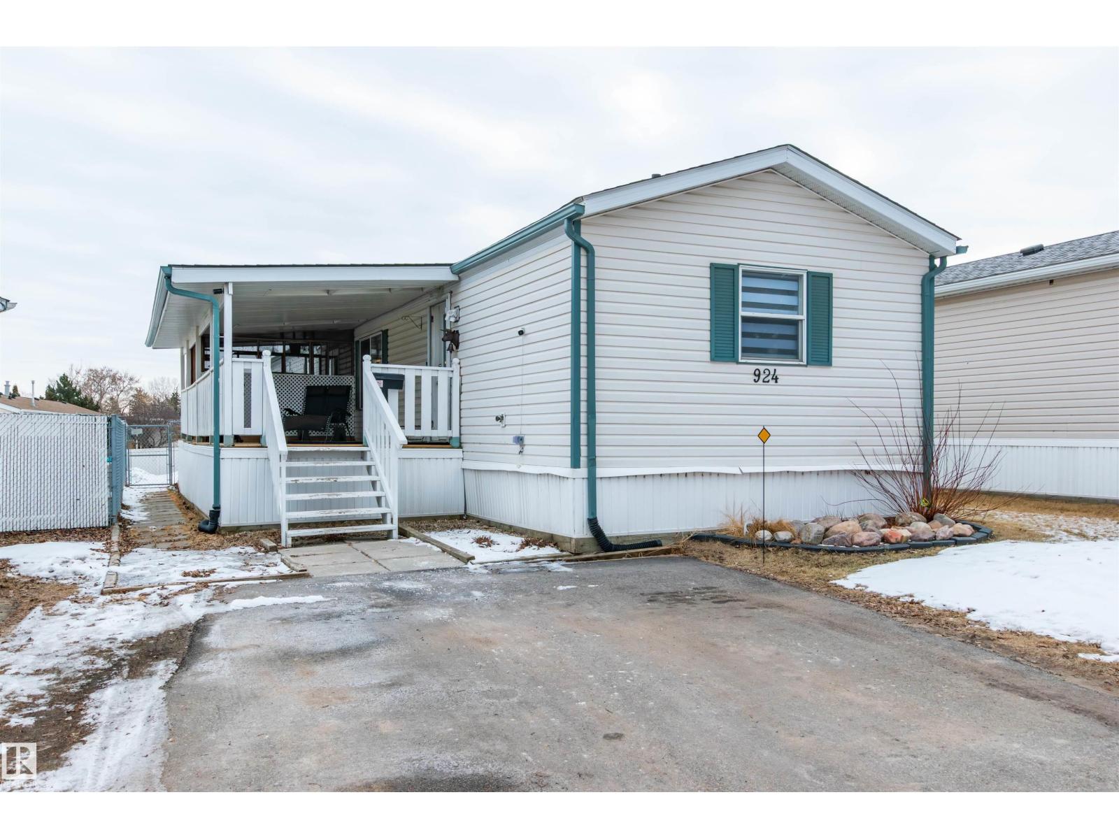 924 Jubilee CL, sherwood park, Alberta