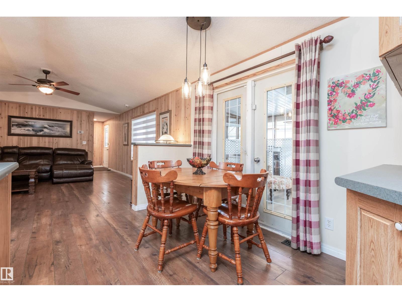 924 Jubilee Cl, Sherwood Park, Alberta  T8H 2G3 - Photo 5 - E4478992