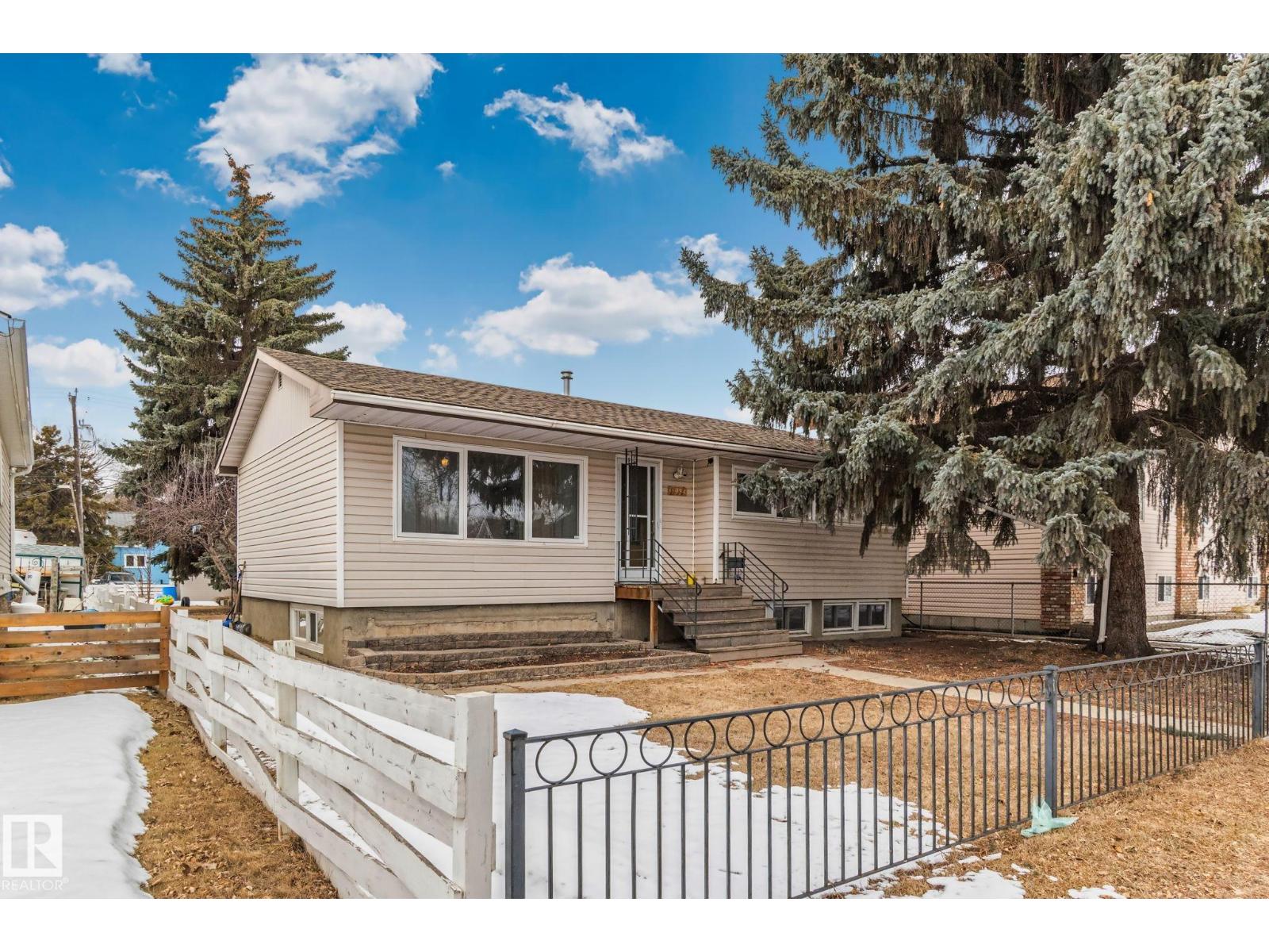 11934 89 ST NW NW, edmonton, Alberta