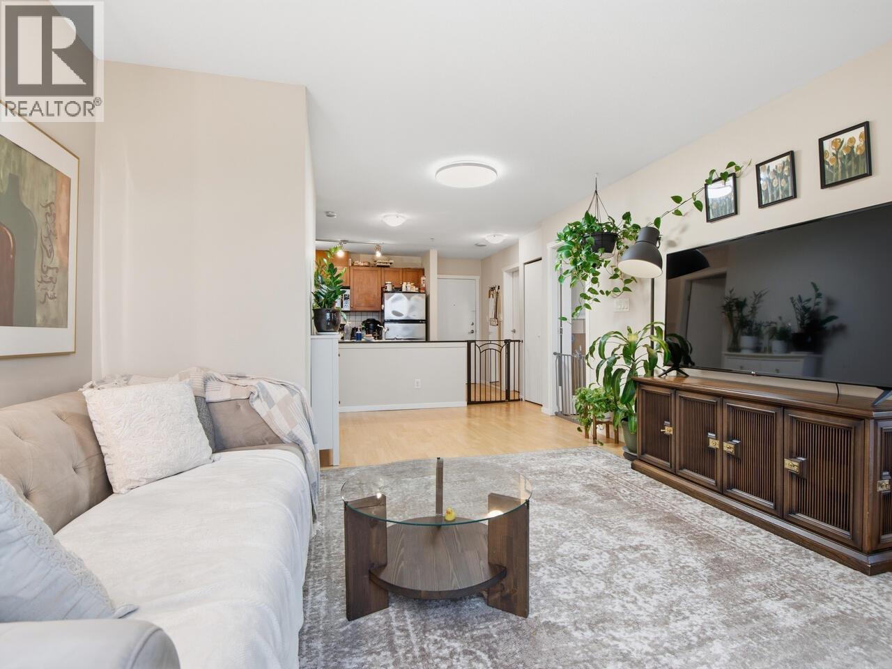 403 415 E Columbia Street, New Westminster, British Columbia  V3L 0B4 - Photo 5 - R3103327