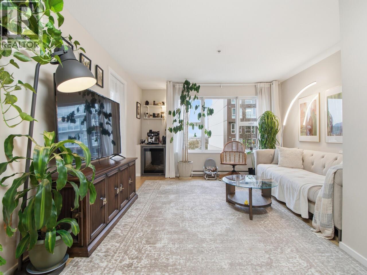 403 415 E Columbia Street, New Westminster, British Columbia  V3L 0B4 - Photo 3 - R3103327