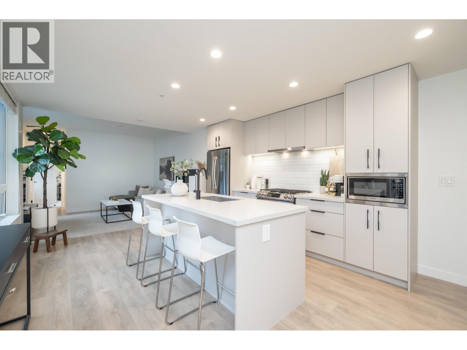 212 3018 St George Street, Port Moody, British Columbia  V3H 2H7 - Photo 8 - R3103500