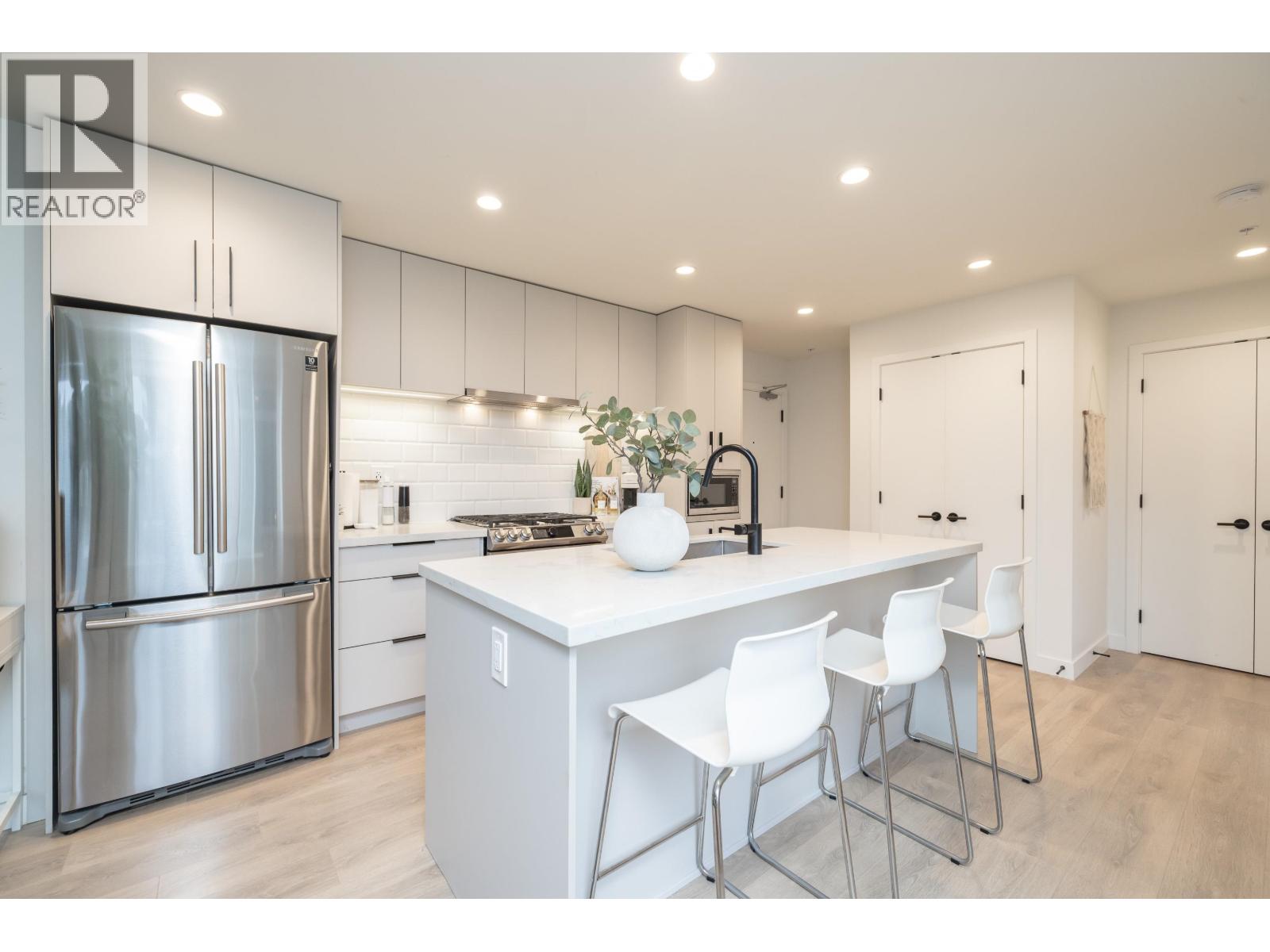 212 3018 St George Street, Port Moody, British Columbia  V3H 2H7 - Photo 11 - R3103500