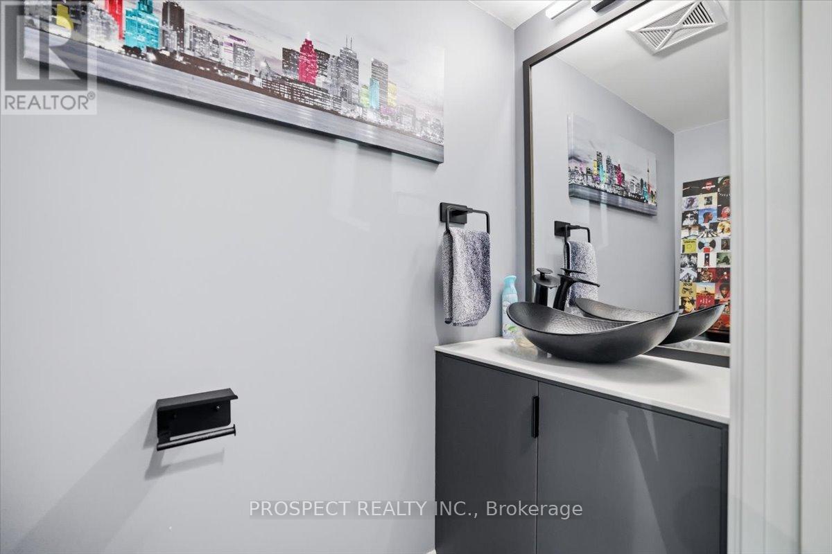 155 Legion Rd N 2309 Road, Toronto, Ontario  M8Y 0A7 - Photo 8 - W12920396