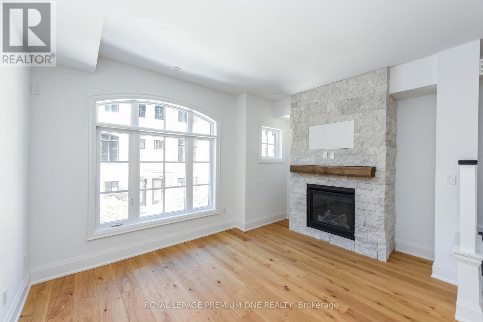 136 - 35 Lunar Crescent, Mississauga, Ontario  L5M 2R6 - Photo 12 - W12920434