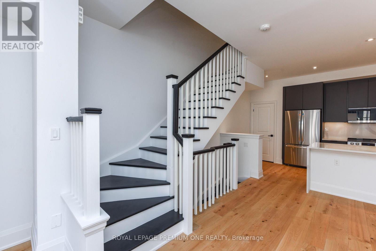 136 - 35 Lunar Crescent, Mississauga, Ontario  L5M 2R6 - Photo 13 - W12920434