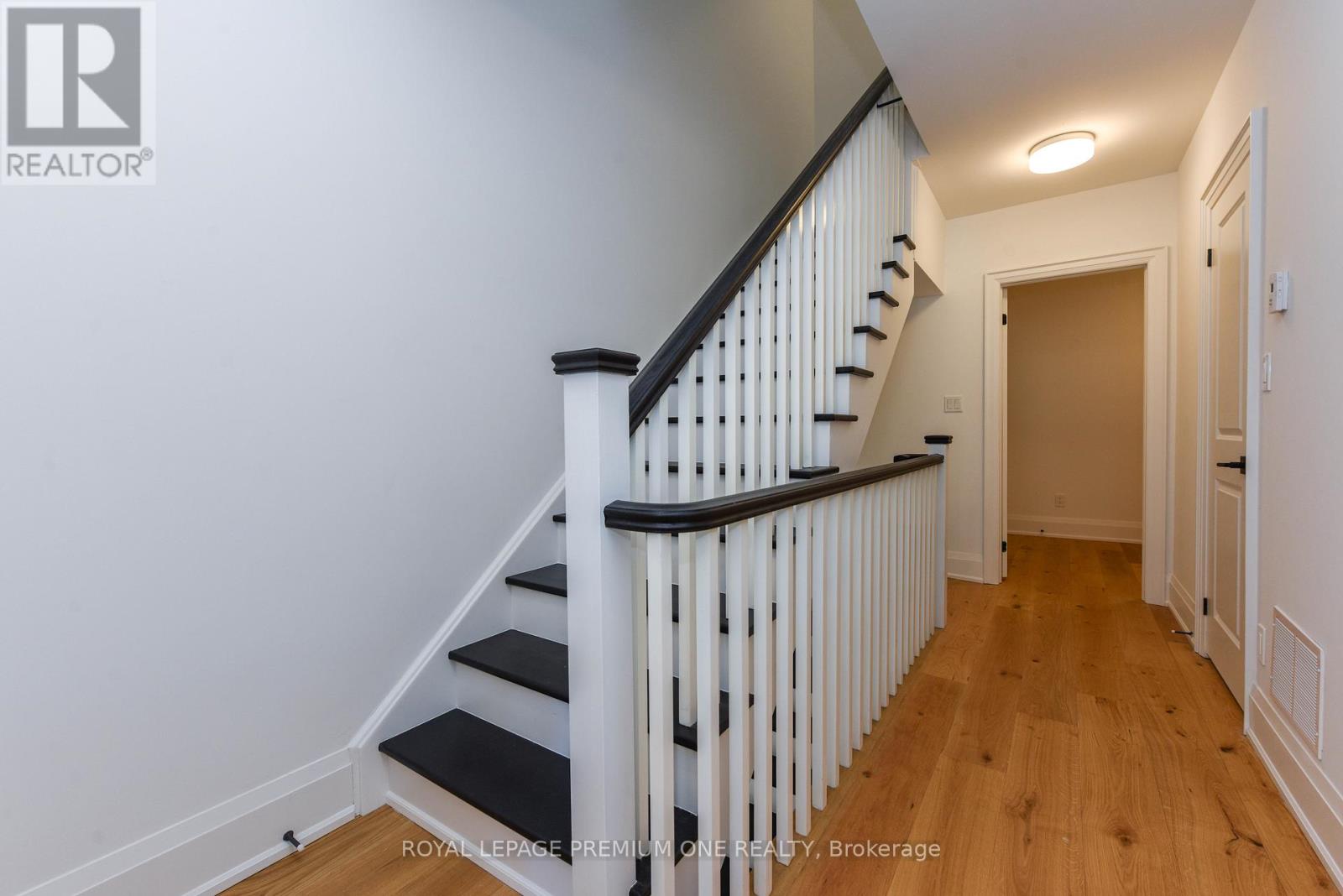 136 - 35 Lunar Crescent, Mississauga, Ontario  L5M 2R6 - Photo 14 - W12920434